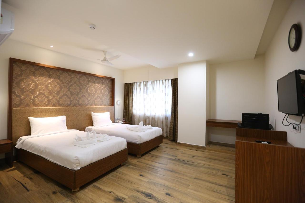 היידראבד Hotel Shubham Palace מראה חיצוני תמונה